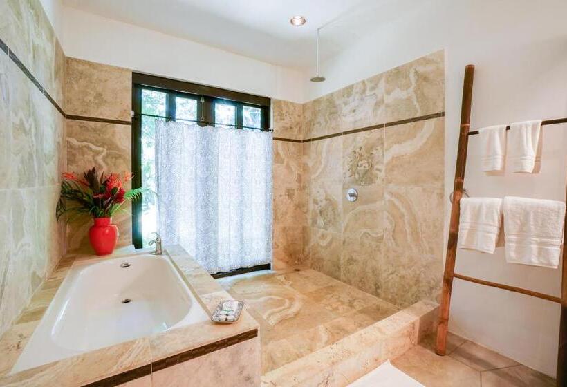 هتل Makara Suite Mariposa Ground Floor