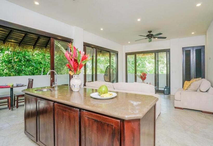 فندق Makara Toucan Suite / 2nd Floor