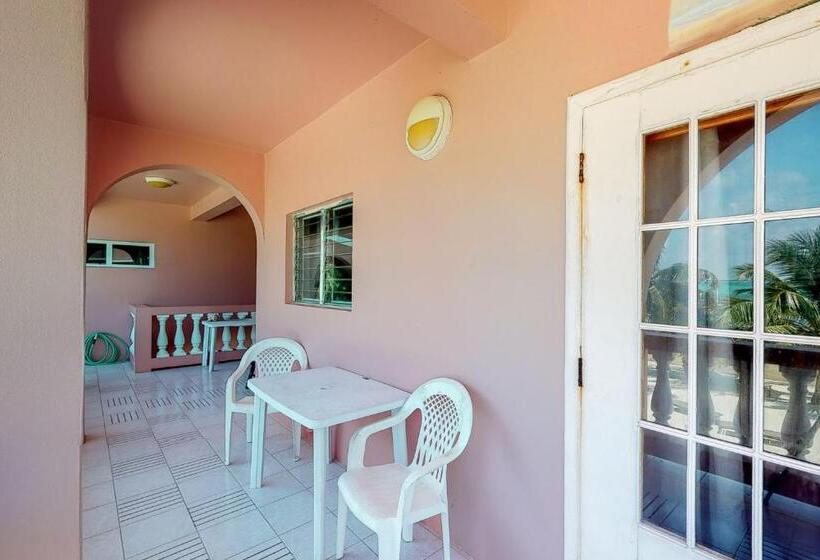 בית מלון כפרי Palm @ Caribe Island