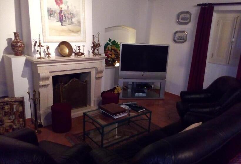 Отель Quinta Da Serrana