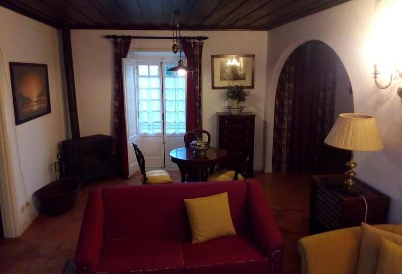 Отель Quinta Da Serrana