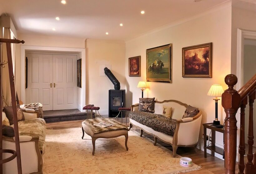 בית מלון כפרי West Highland Way