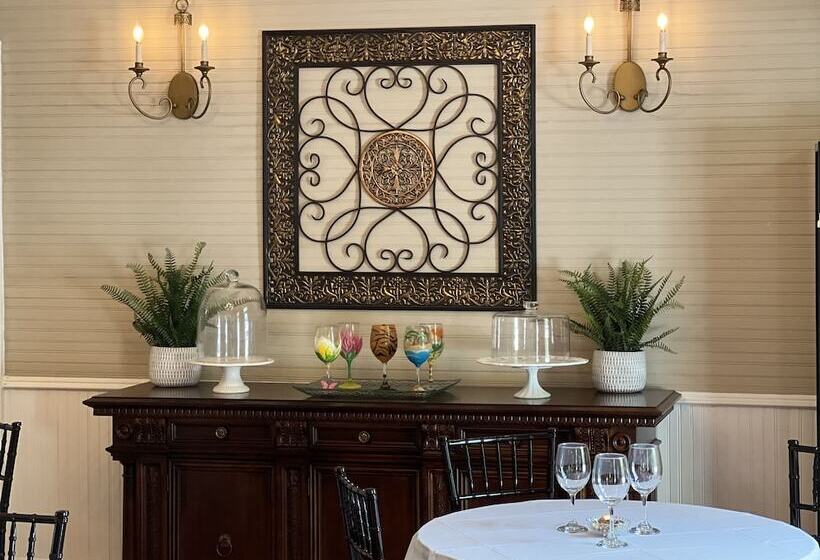 Liberty Hall Bed And Breakfast