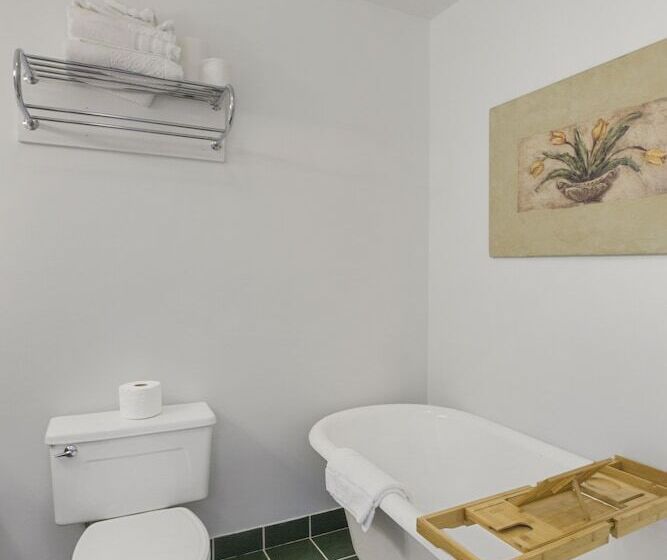 Liberty Hall Bed And Breakfast