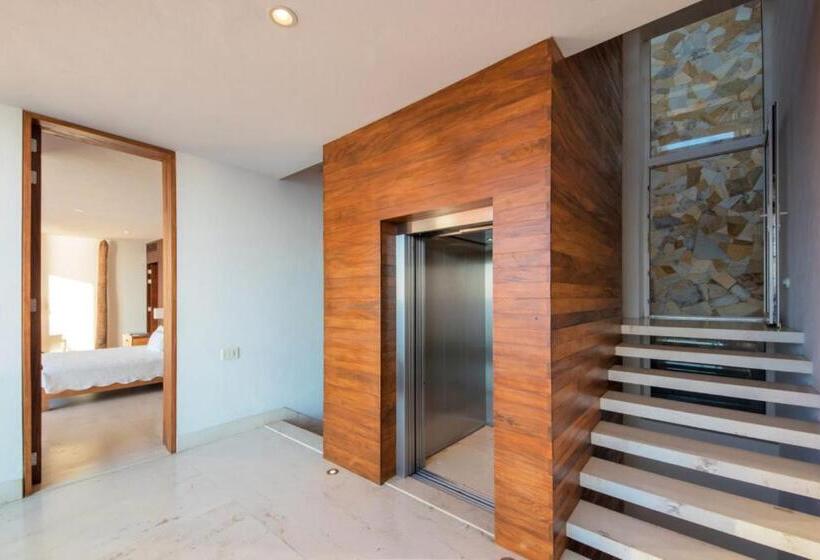 New Oceanfront Luxury Villa In Puerto Vallarta