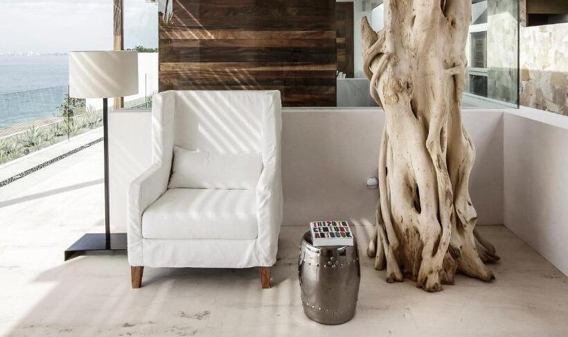 New Oceanfront Luxury Villa In Puerto Vallarta