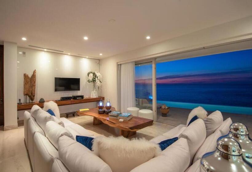 New Oceanfront Luxury Villa In Puerto Vallarta