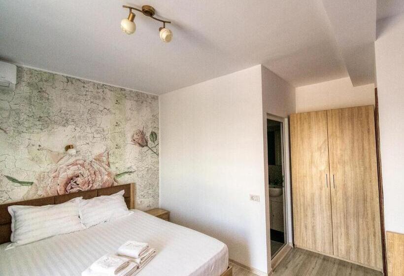 פנסיון Casa Helena