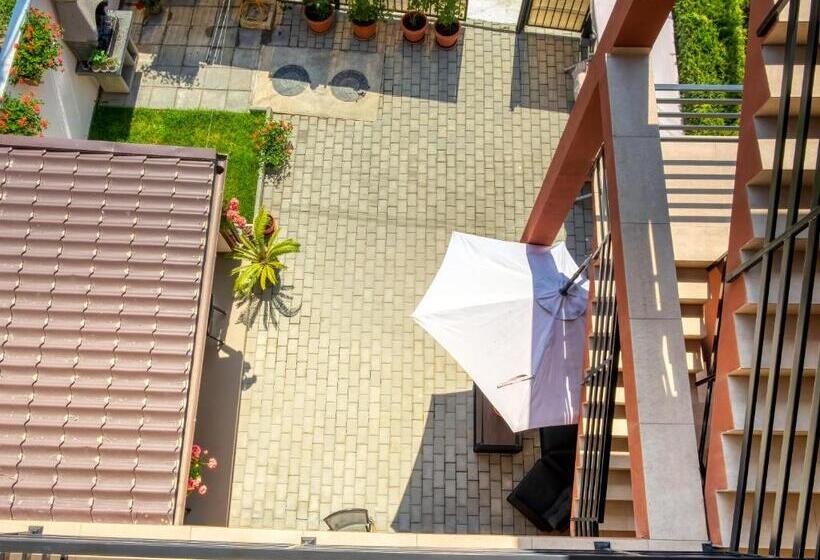 פנסיון Casa Helena