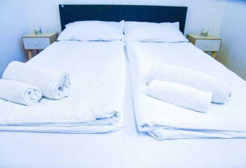 פנסיון Do Step Inn