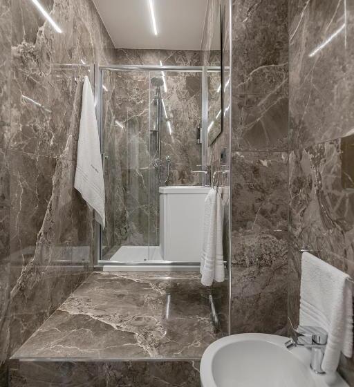 پانسیون Domus Aurea