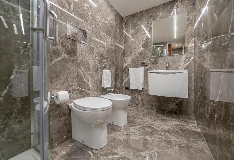 פנסיון Domus Aurea