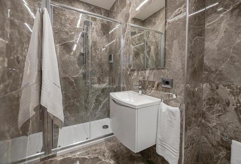 פנסיון Domus Aurea