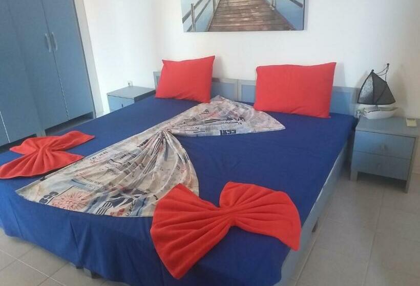 פנסיון Family House Katerini