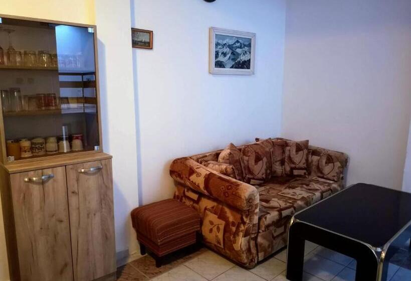 Пансион Guestrooms Stoyanovi