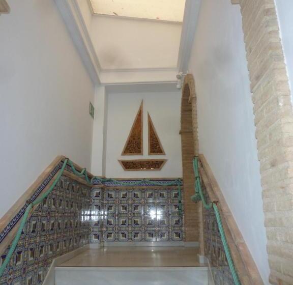 펜션 Hostal Cortés