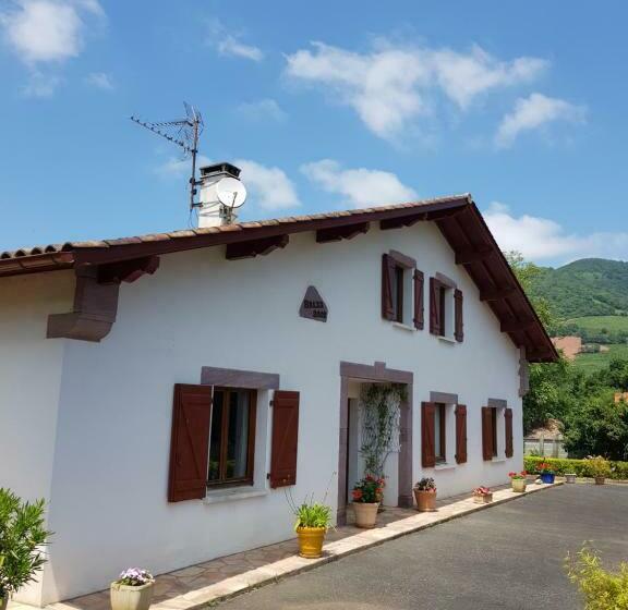 پانسیون Maison Bakea