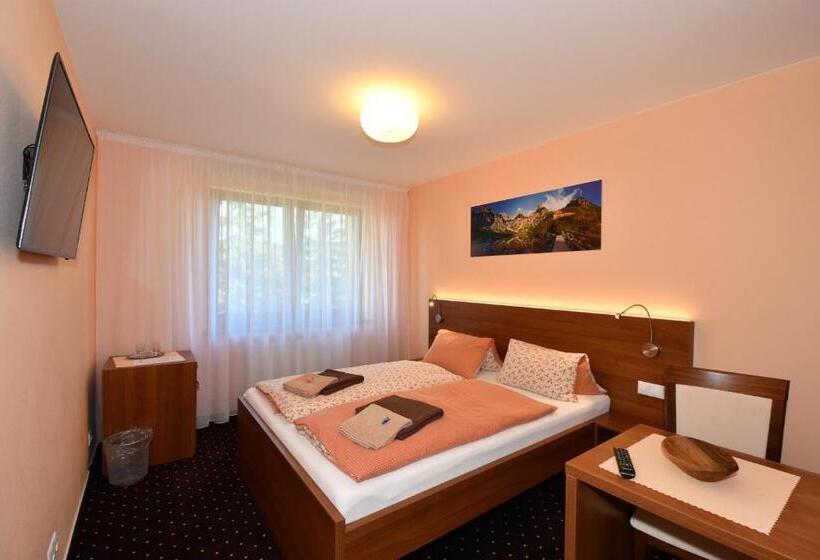 膳宿费 Penzión Gabriela, Tatranská štrba, Pri Zubačke