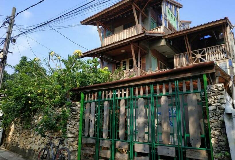 ペンション Rumah Sawomateng