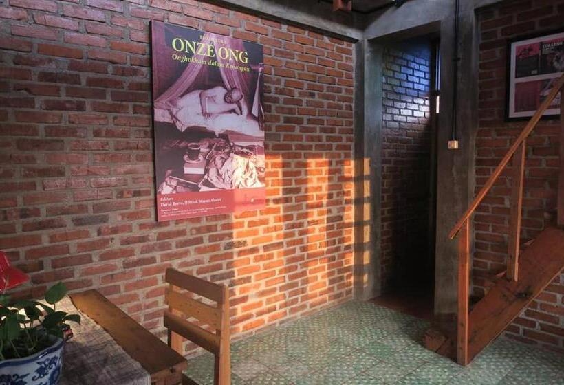 ペンション Rumah Sawomateng