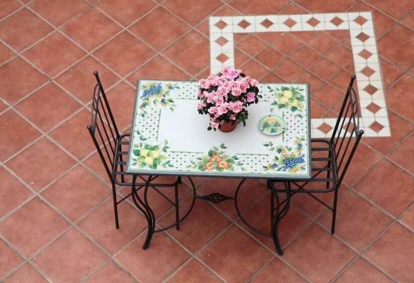 بنسيون Savoia Residence