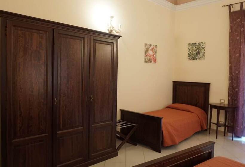 بنسيون Savoia Residence