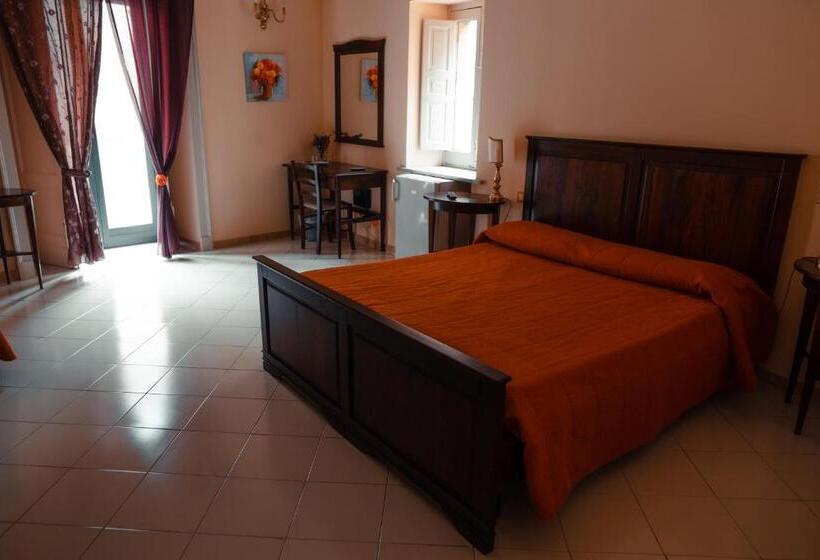 بنسيون Savoia Residence