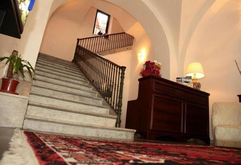 بنسيون Savoia Residence