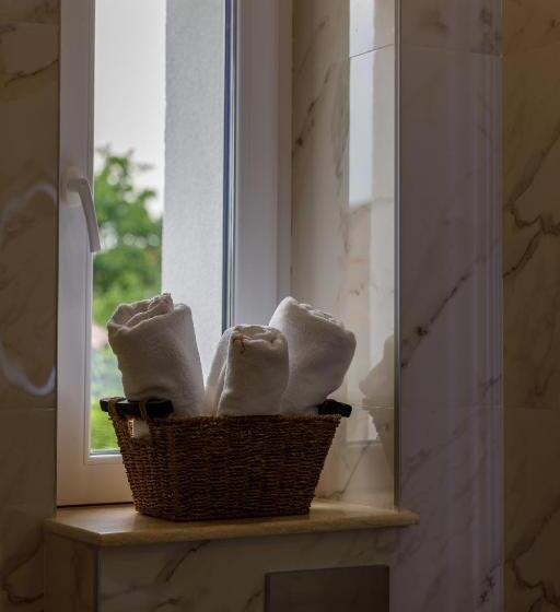 膳宿费 Sub Cetate