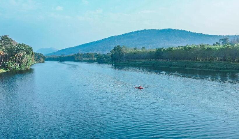 Курорт Windermere River House