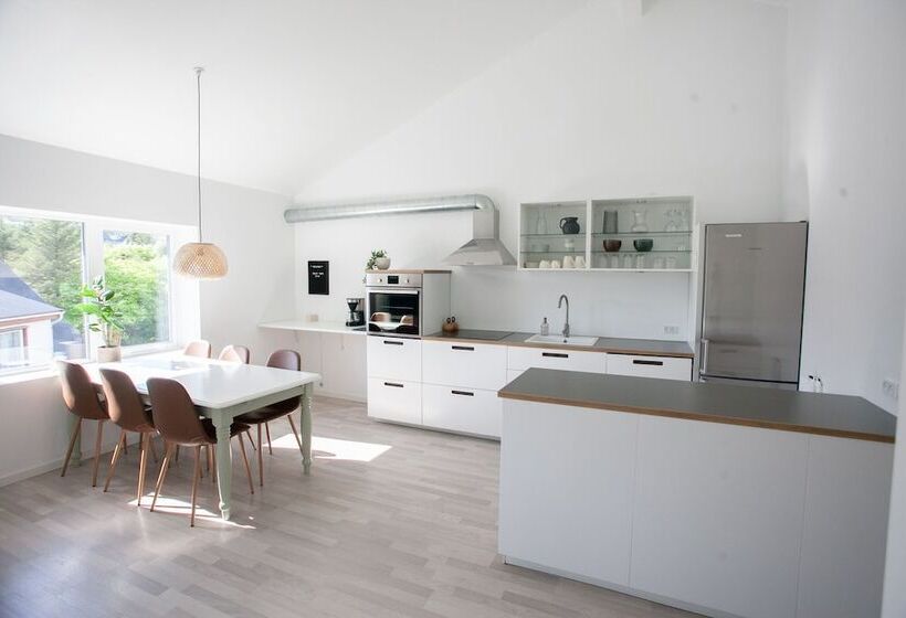 Stadium / Central / Park / Art Gallery