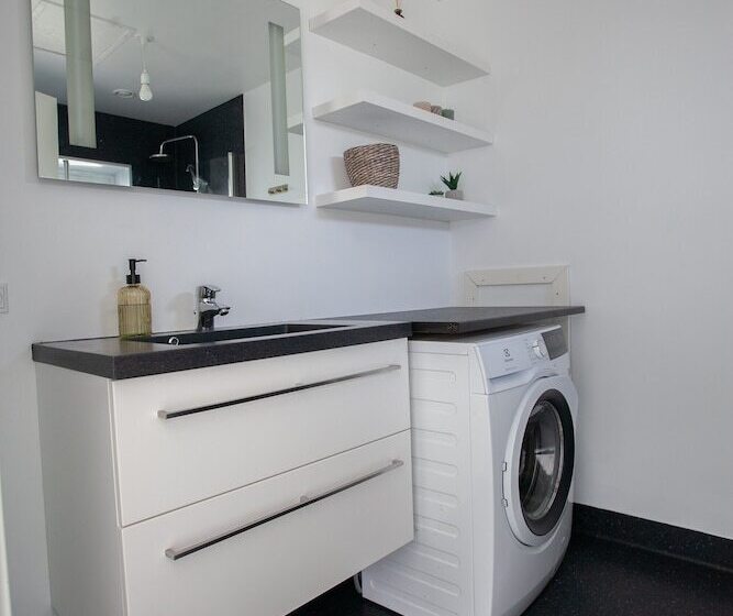 Stadium / Central / Park / Art Gallery