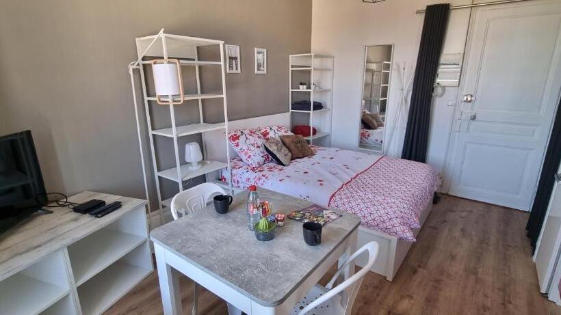 Vittel Studio Neuf En Centre Ville Idéal Curiste