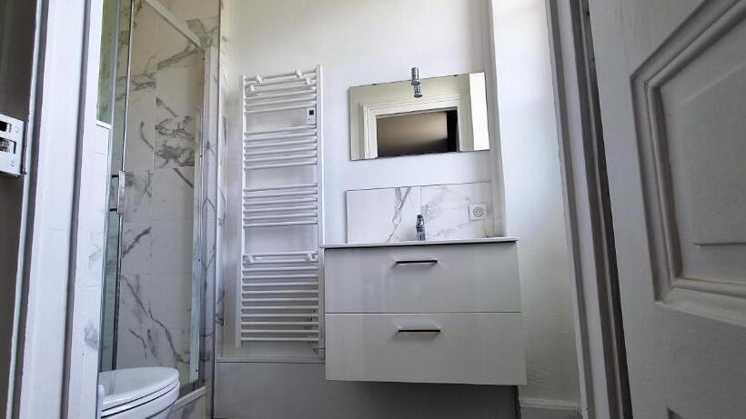 Vittel Studio Neuf En Centre Ville Idéal Curiste