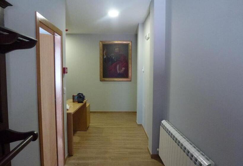 Albergue Parroquial Santiago Apostol De Redondela