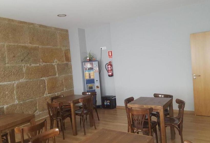 Albergue Parroquial Santiago Apostol De Redondela