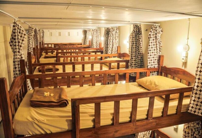 فندق صغير Rumah Larasati