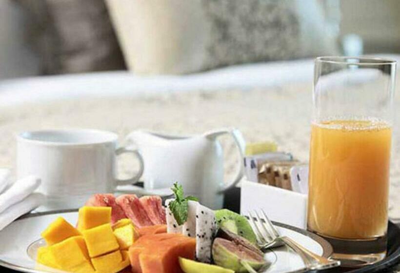 旅馆 Vavas Inn & Suites