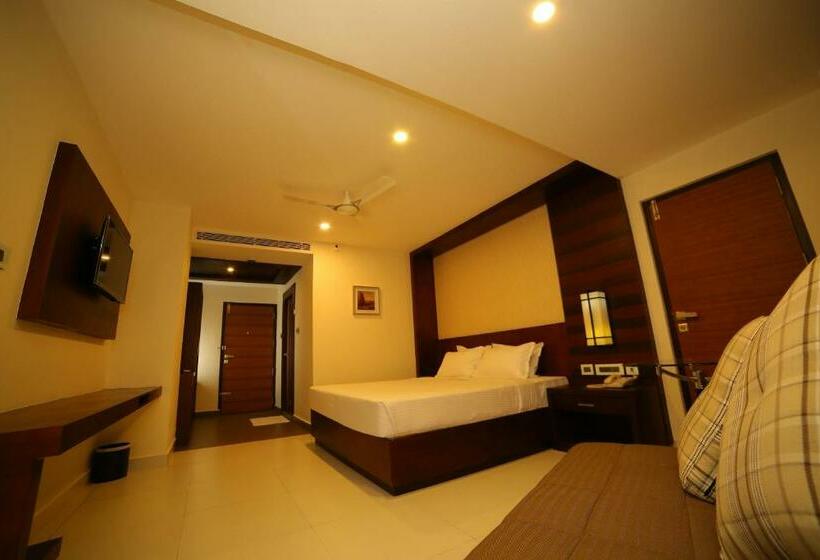 旅馆 Vavas Inn & Suites