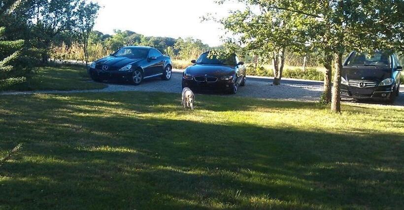 مبيت وإفطار Artense Hotes