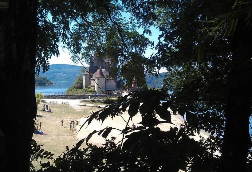 مبيت وإفطار Artense Hotes