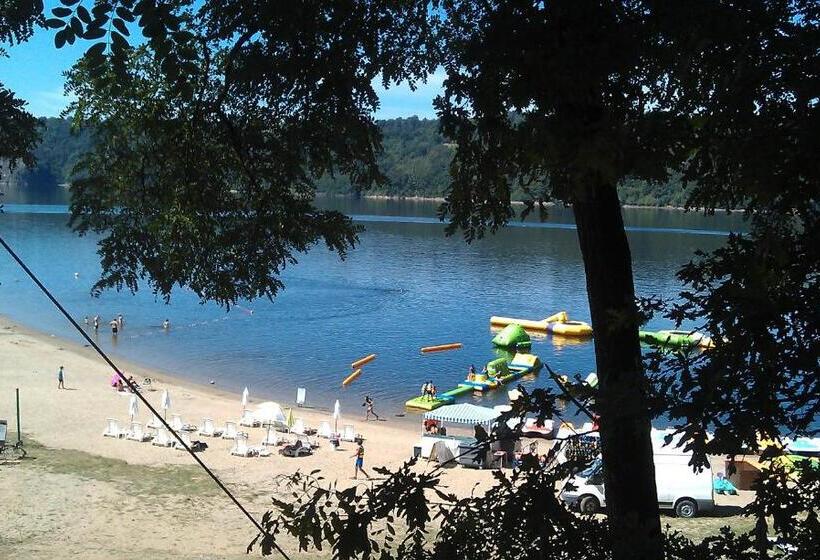 مبيت وإفطار Artense Hotes