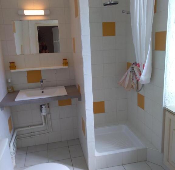 민박 Chambre D Hôtes Lou Couradou