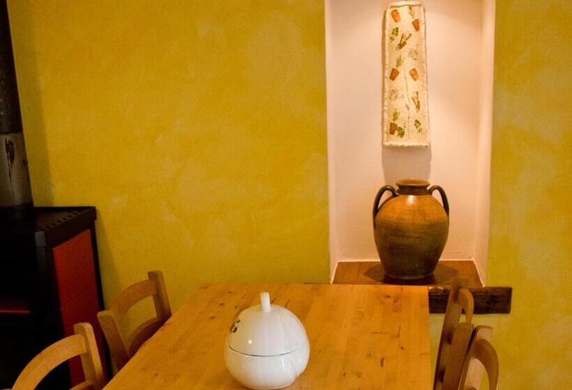 مبيت وإفطار La Chiocciola