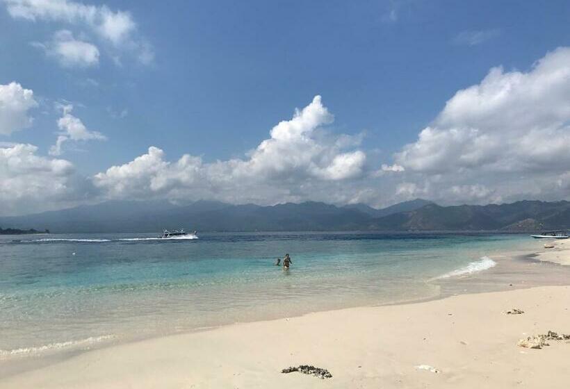 مبيت وإفطار Meno Madia Bungalows