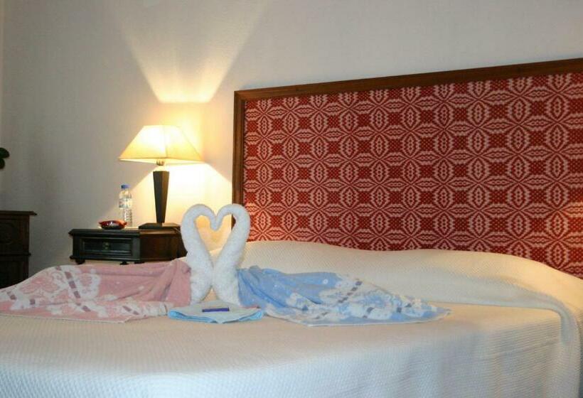 Bed and Breakfast Urzelina Guesthouse