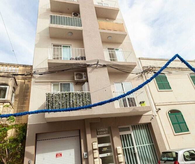 Brand New 1br In Central Malta Hosted By Sweetstay