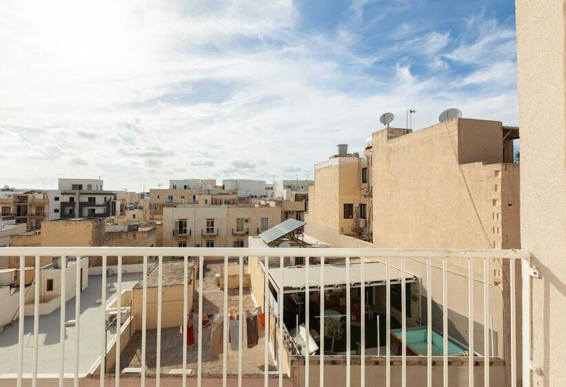Brand New 1br In Central Malta Hosted By Sweetstay