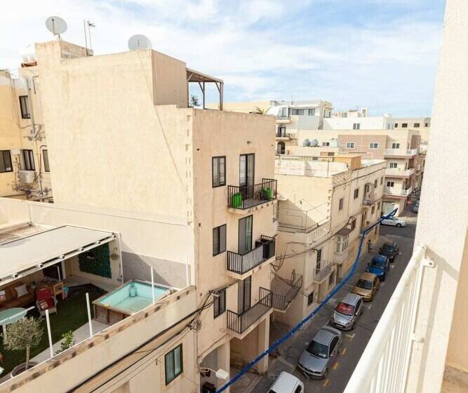 Brand New 1br In Central Malta Hosted By Sweetstay