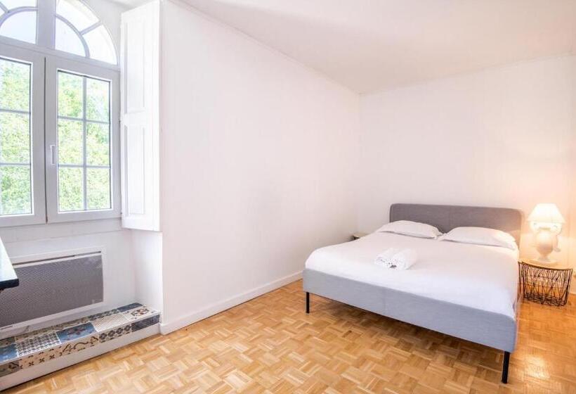 Castle Life At Saint Benoît La Forêt